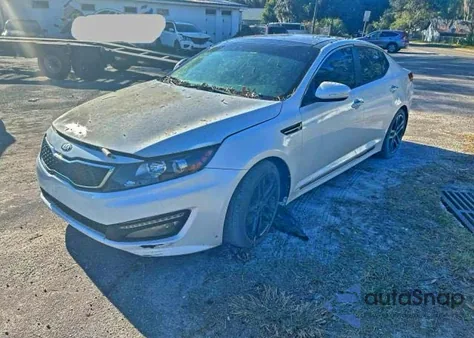 2013 Kia Optima Sx z USA, uszkodzony, nr VIN 5XXGR4A68DG190164